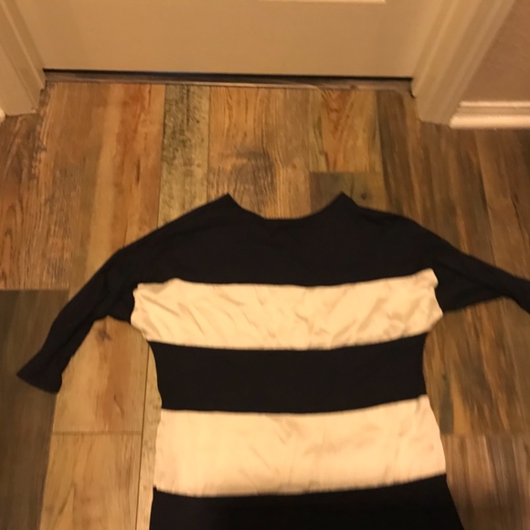 The limited Navy Blue & White 3/4 Sleeve New with Tags Blouse - Picture 14 of 14